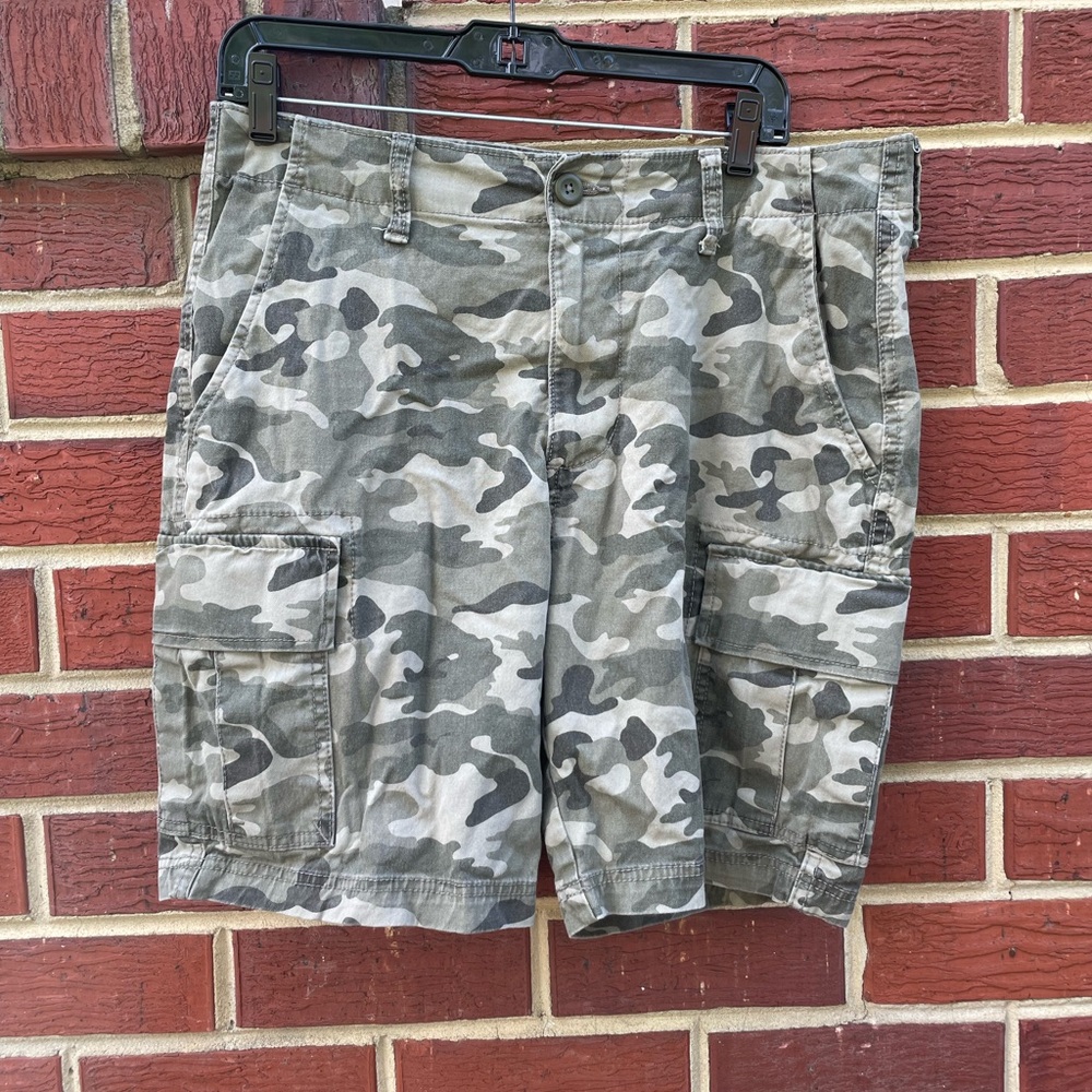 Old Navy Gray Cargo Shorts Casual Durable Design